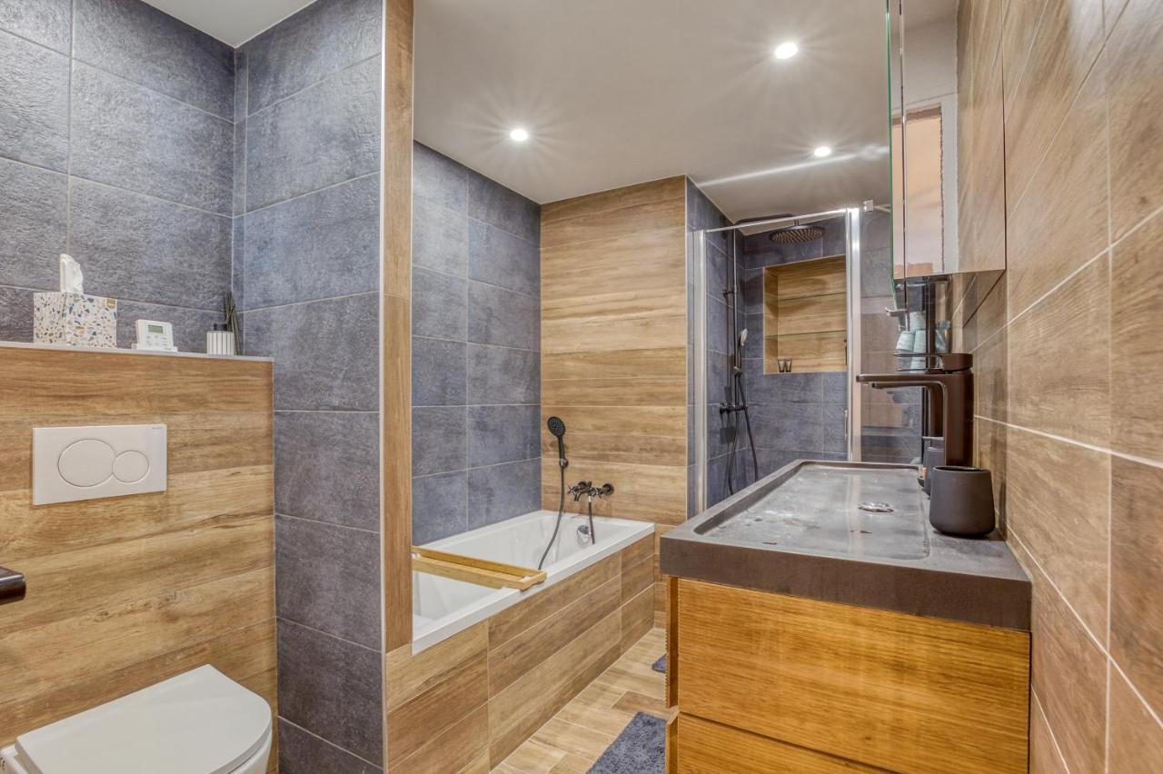 Rare ! Appartement Renove Dans Le Village Pieton De Megeve Bagian luar foto